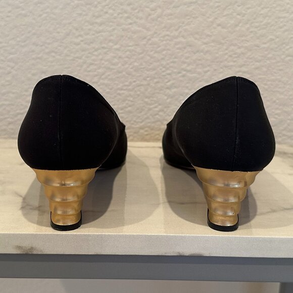 Coup d'etat Black Pumps with Gold Heel - Picture 3 of 5